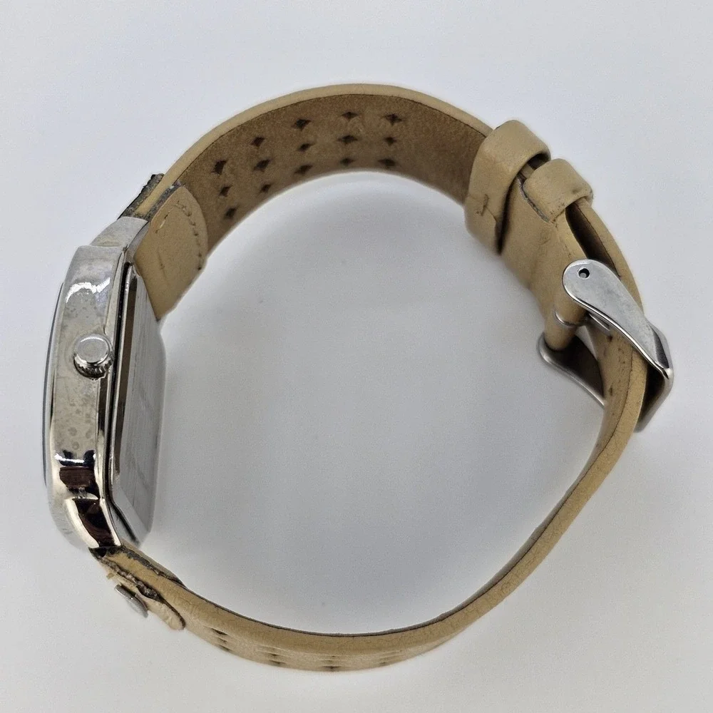 Nine West Women's Watch 36MM Brown Dial Light Brown Leather Bands New‎ Battery